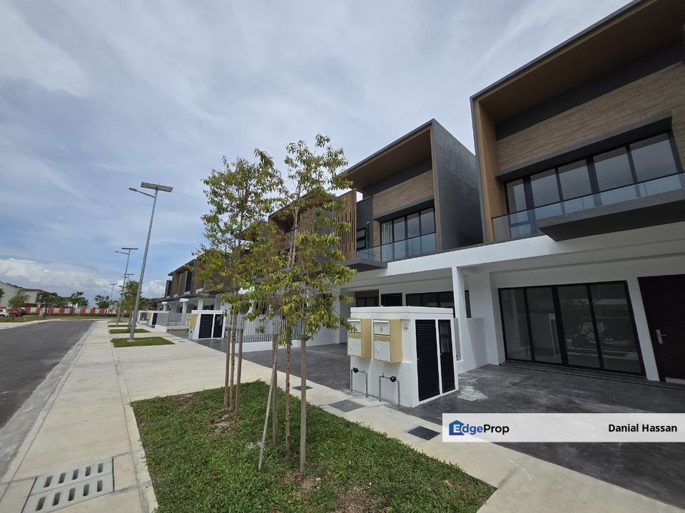 Newly Completed Developer Unit 2 Storey Superlink Terrace House Mio Spring Gamuda Cove Banting Dengkil, Selangor, Cyberjaya