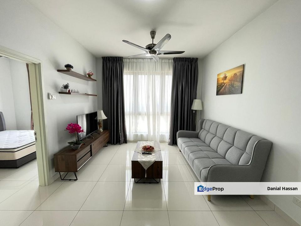 MRT Walking Distance Fully Furnished Serviced Apartment Sfera Residency Puchong South Seri Kembangan, Selangor, Puchong