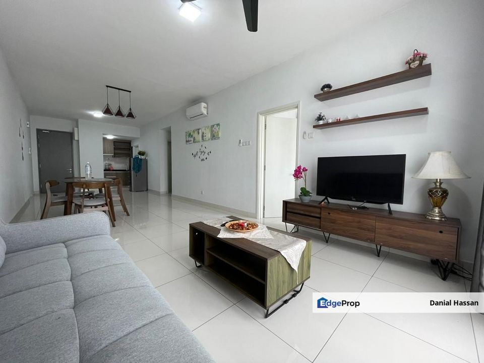 MRT Walking Distance Fully Furnished Serviced Apartment Sfera Residency Puchong South Seri Kembangan, Selangor, Puchong