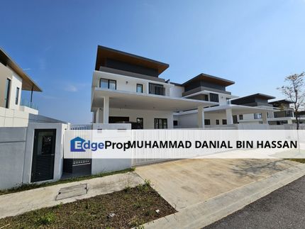 Huge Land Freehold 2 Storey Semi-Detached House Ervina Ara Sendayan Seremban, Negeri Sembilan, Seremban