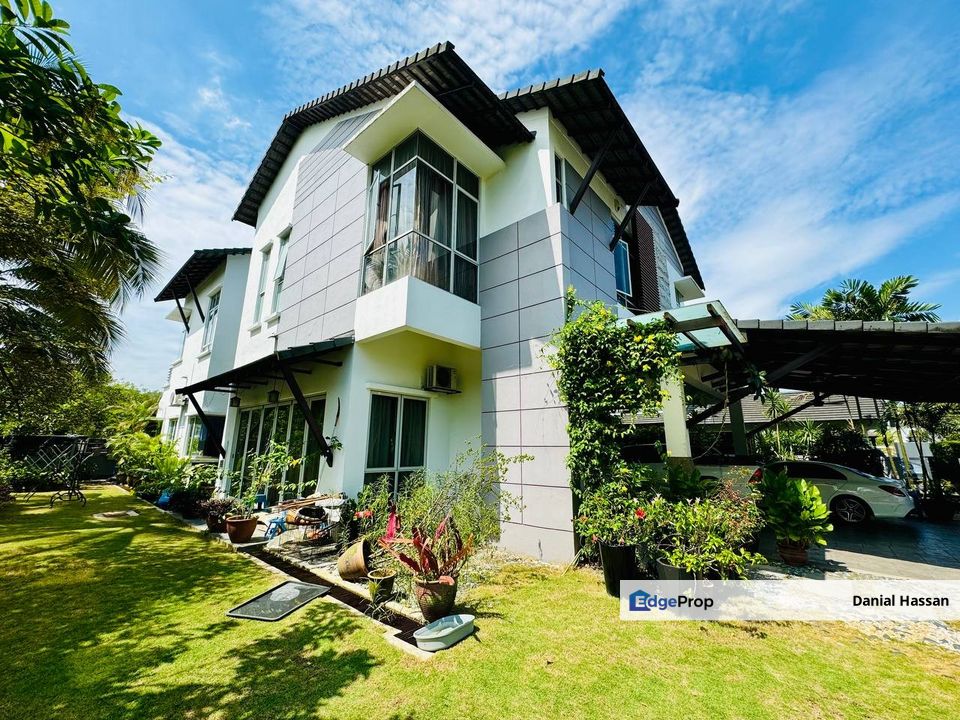 End Lot 2 Storey Bungalow House Prime Area Prestigious Location Laman Seri Seksyen 13 Shah Alam, Selangor, Shah Alam