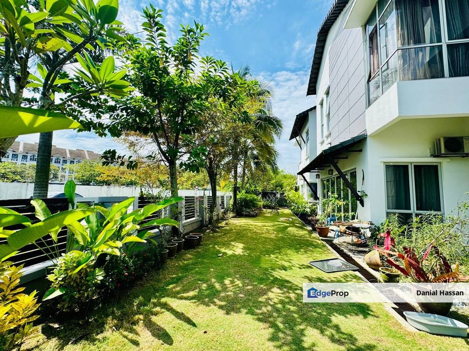 End Lot 2 Storey Bungalow House Prime Area Prestigious Location Laman Seri Seksyen 13 Shah Alam, Selangor, Shah Alam