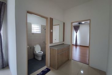 Bandar Baru Salak Tinggi