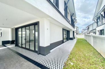 Hevea Elmina Gardens