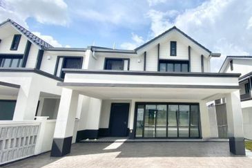 Hevea Elmina Gardens