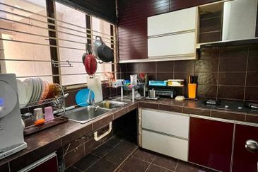 100k Below Market Value Corner Lot 2 Storey Terrace House Jalan Jeriji Bukit Jelutong Seksyen U8 Shah Alam