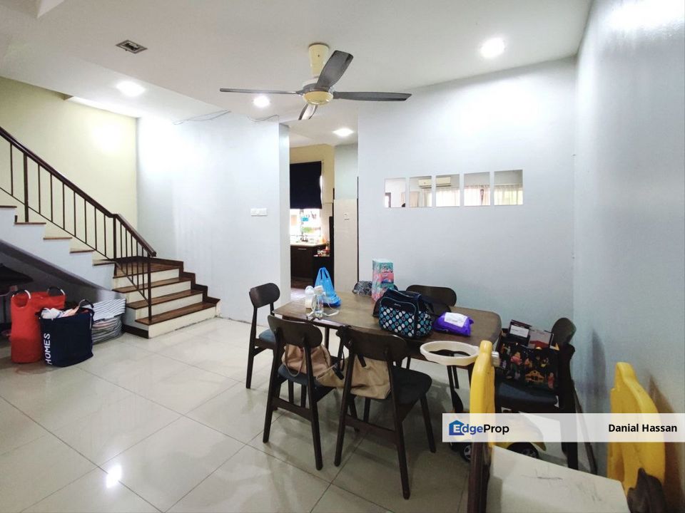 Below Market Value 2 Storey Terrace House Taman Kristal Dengkil, Selangor, Dengkil