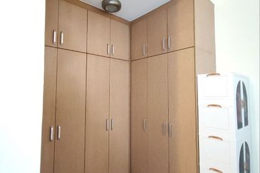 Taman Kristal, Dengkil