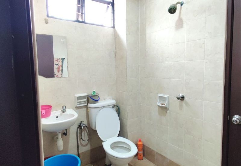 Taman Kristal, Dengkil