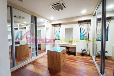 Bangi Lakehill Villas