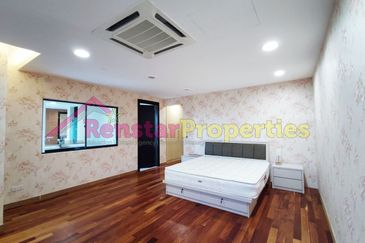 Bangi Lakehill Villas