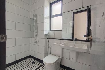 Hevea Elmina Gardens