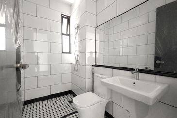 Hevea Elmina Gardens