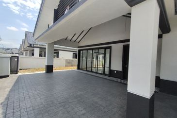 Hevea Elmina Gardens