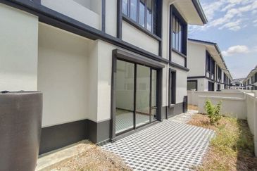 Hevea Elmina Gardens