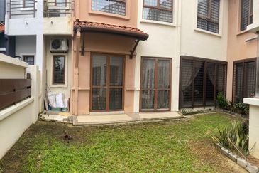 Below Market Value Renovated End Lot 2 Storey Superlink Terrace House Lagenda 2 Bukit Jelutong Shah Alam