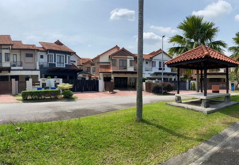 Below Market Value Renovated End Lot 2 Storey Superlink Terrace House Lagenda 2 Bukit Jelutong Shah Alam