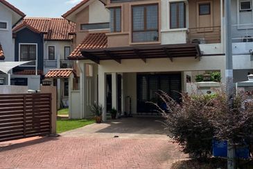 Below Market Value Renovated End Lot 2 Storey Superlink Terrace House Lagenda 2 Bukit Jelutong Shah Alam