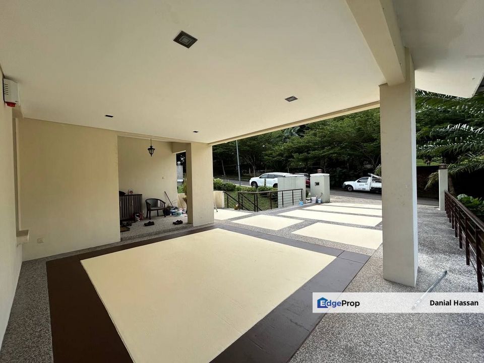 3 Storey Bungalow Teratai Villas Kayangan Heights Seksyen U9 Shah Alam, Selangor, Shah Alam