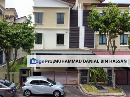 Facing Open Below Market Value 3 Storey Semi-D House Taman Tropika 2 Kajang, Selangor, Kajang