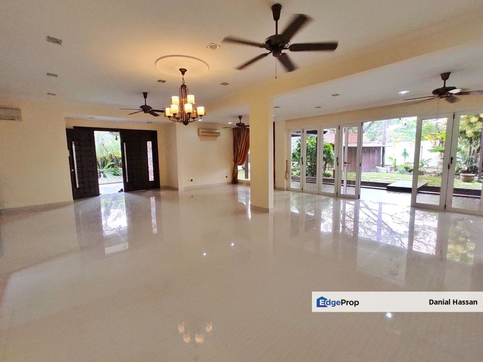 End Lot 2 Storey Semi-D House with Swimming Pool Tropicana Damansara Petaling Jaya, Selangor, Tropicana