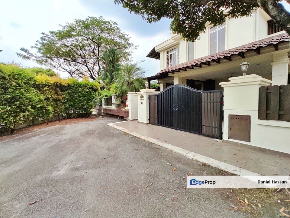 End Lot 2 Storey Semi-D House with Swimming Pool Tropicana Damansara Petaling Jaya, Selangor, Tropicana