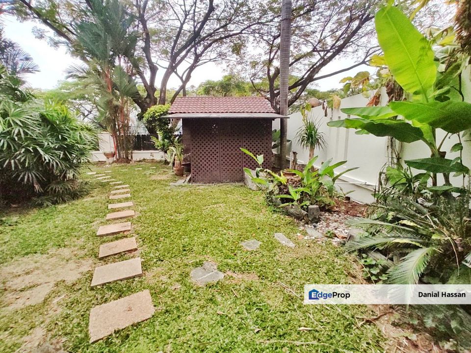 End Lot 2 Storey Semi-D House with Swimming Pool Tropicana Damansara Petaling Jaya, Selangor, Tropicana