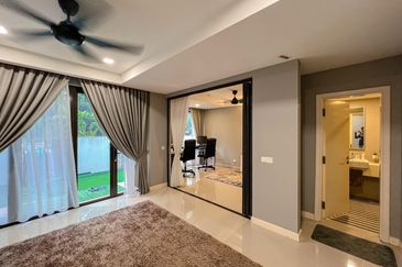 Mozart, Symphony Hills