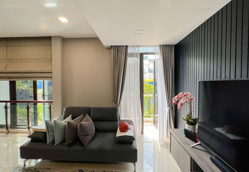 Mozart, Symphony Hills