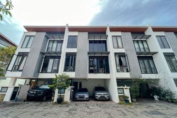 Mozart, Symphony Hills