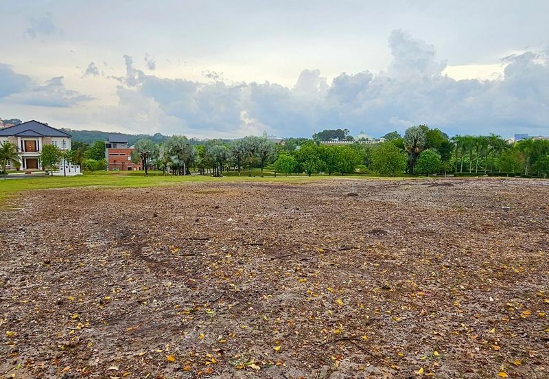 Perdana Hills ( Presint 11 )