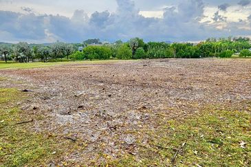 Perdana Hills ( Presint 11 )