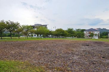 Perdana Hills ( Presint 11 )