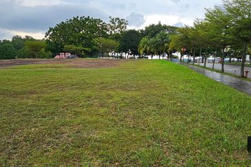 Perdana Hills ( Presint 11 )