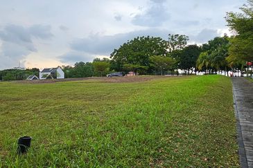 Perdana Hills ( Presint 11 )