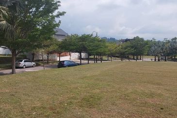 Perdana Hills ( Presint 11 )