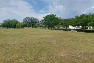 Perdana Hills ( Presint 11 )