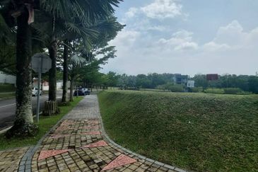 Perdana Hills ( Presint 11 )