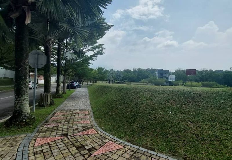 Perdana Hills ( Presint 11 )