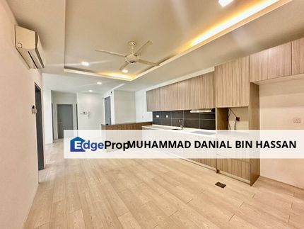 Partially Furnished Freehold Spacious Unit with Balcony Lakefront Residence Cyberjaya, Selangor, Cyberjaya