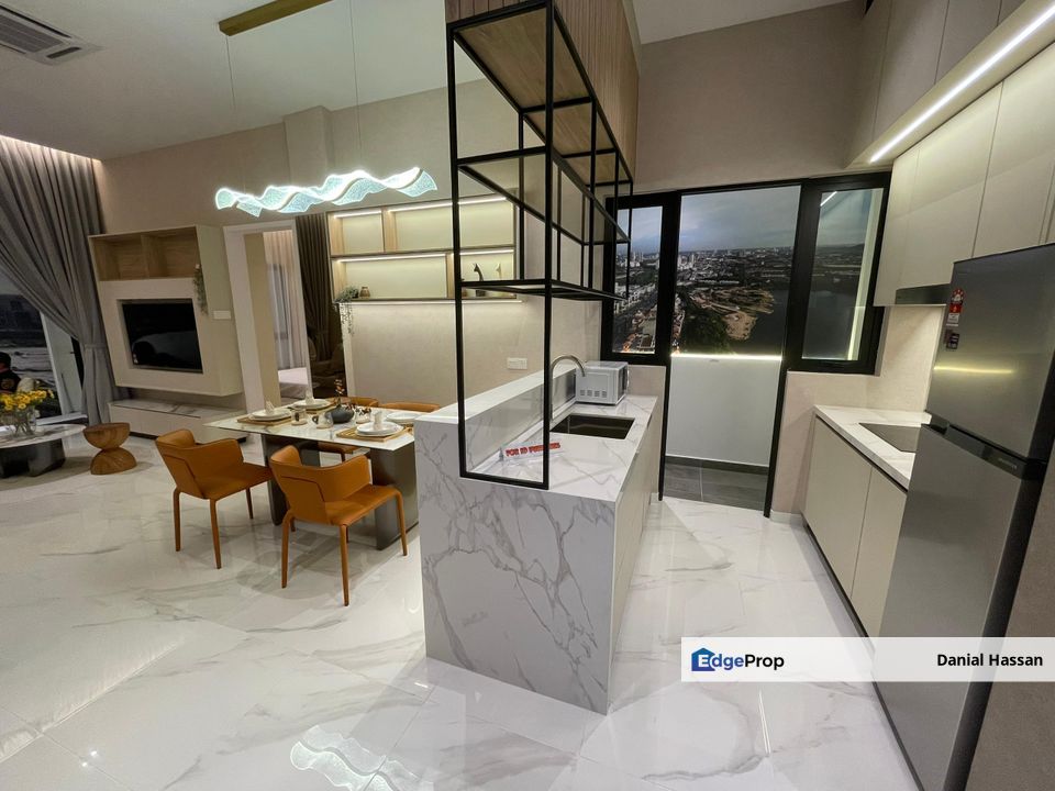 Nearby Mall and LRT New TOD Service Apartment Puchong Jaya Bandar Puteri Puchong, Selangor, Puchong