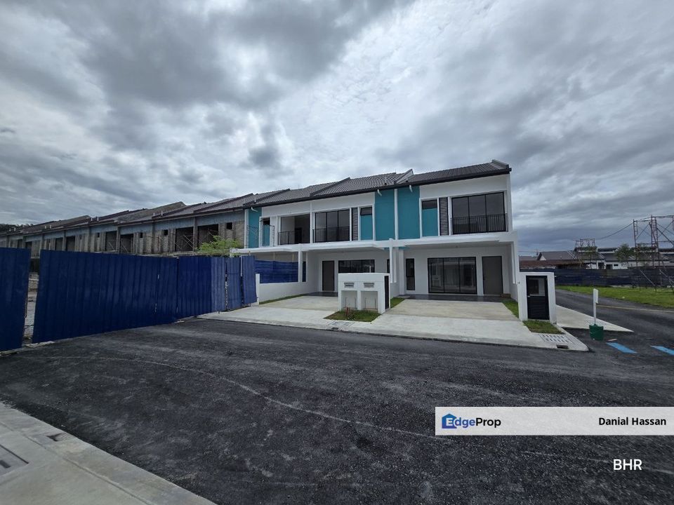 Near UKM New Freehold 2 Storey Superlink Terrace House Clubhouse Facilities Bangi Kajang, Selangor, Bangi