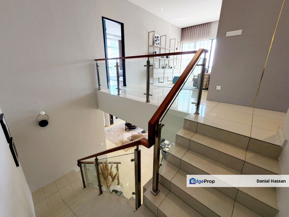 Near UKM with Clubhouse Facilities 2 Storey Semi-D and Bungalow House Bangi Kajang, Selangor, Bangi