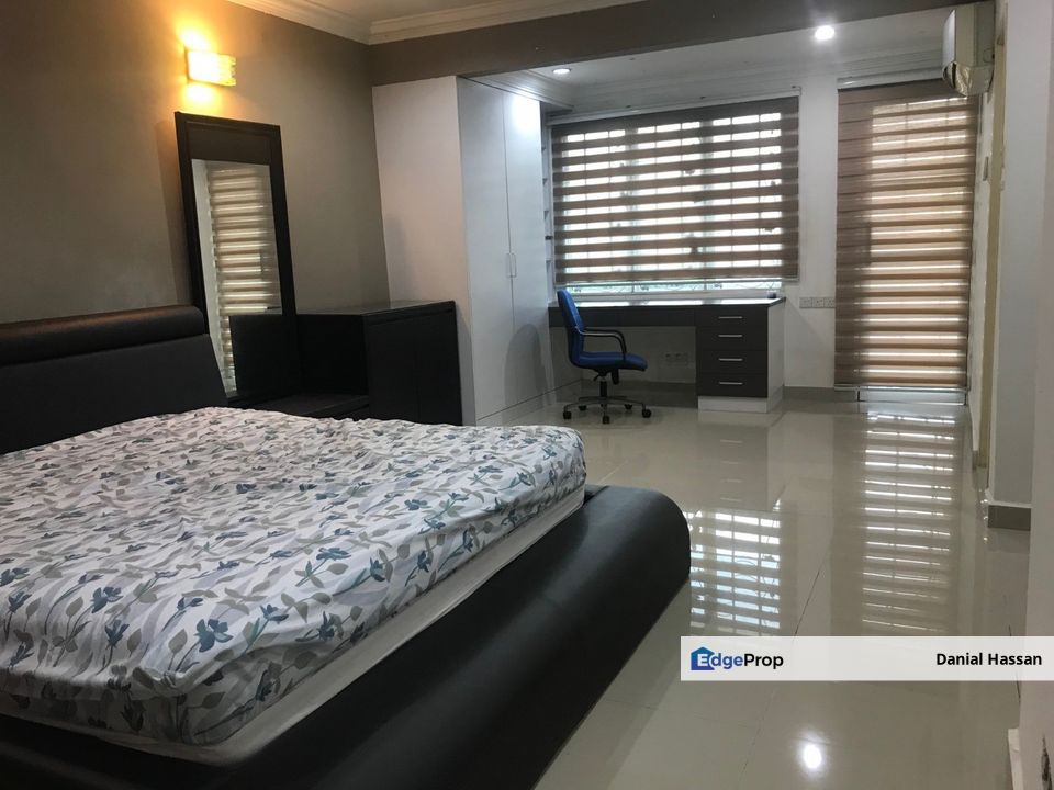 Nearby Mall Facing Open Extended 2 Storey Terrace House Damansara Kim SS20 Petaling Jaya, Selangor, Petaling Jaya