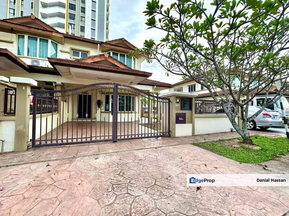 Gated & Guarded Renovated End Lot 2 Storey Terrace House Subang Galaxy U5 Shah Alam, Selangor, Shah Alam