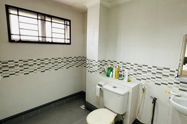 Freehold End Lot 3 Storey Villa Terrace House Bukit Jalil Kuala Lumpur