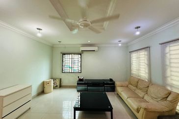 Freehold End Lot 3 Storey Villa Terrace House Bukit Jalil Kuala Lumpur