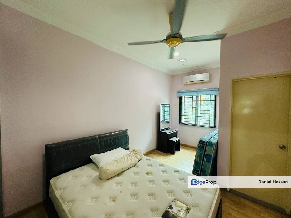 Freehold End Lot 3 Storey Villa Terrace House Bukit Jalil Kuala Lumpur, Kuala Lumpur, Bukit Jalil