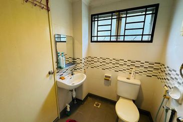 Freehold End Lot 3 Storey Villa Terrace House Bukit Jalil Kuala Lumpur