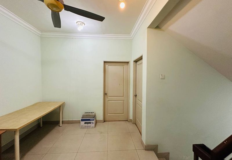 Freehold End Lot 3 Storey Villa Terrace House Bukit Jalil Kuala Lumpur